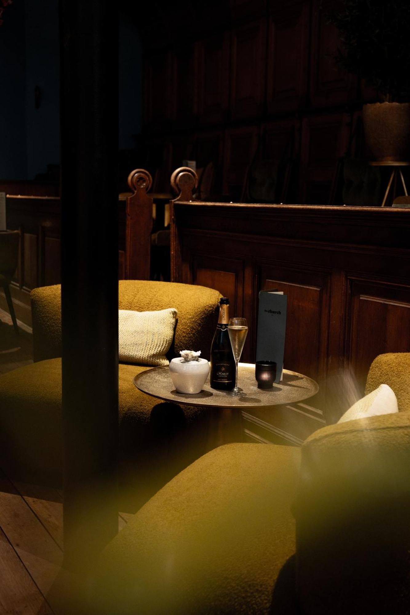 Boutiquehotel The Church 阿纳姆 外观 照片